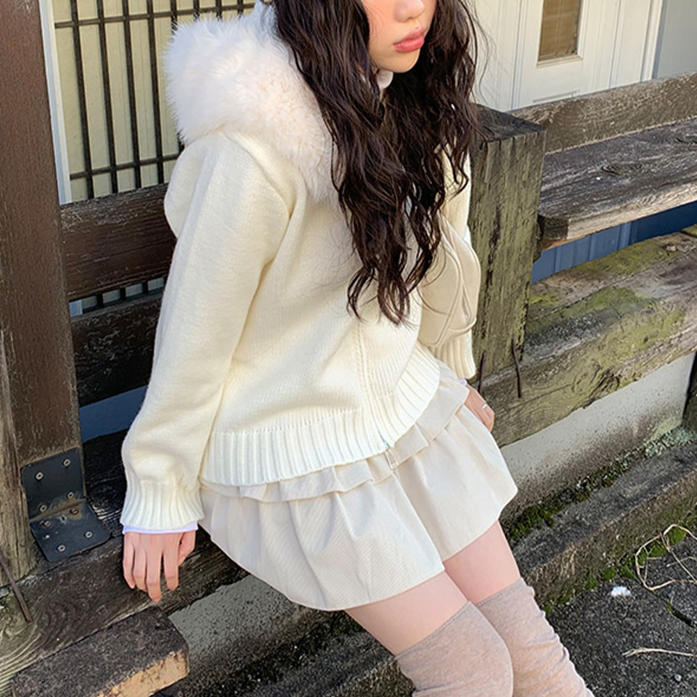 ANNA MOLINARI ふわふわファー付きニットセーターベージュゴージャス