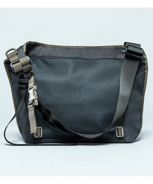 ACRONYM（アクロニウム）の「Black 3A-1 Shoulder Bag（）」 - WEAR