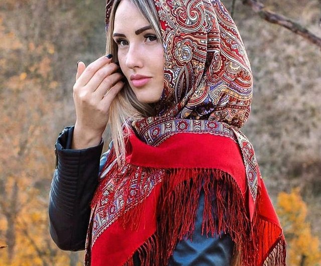 送料無料 29%OFF】ロシア パブロヴォポサド ロシア製ショール 100