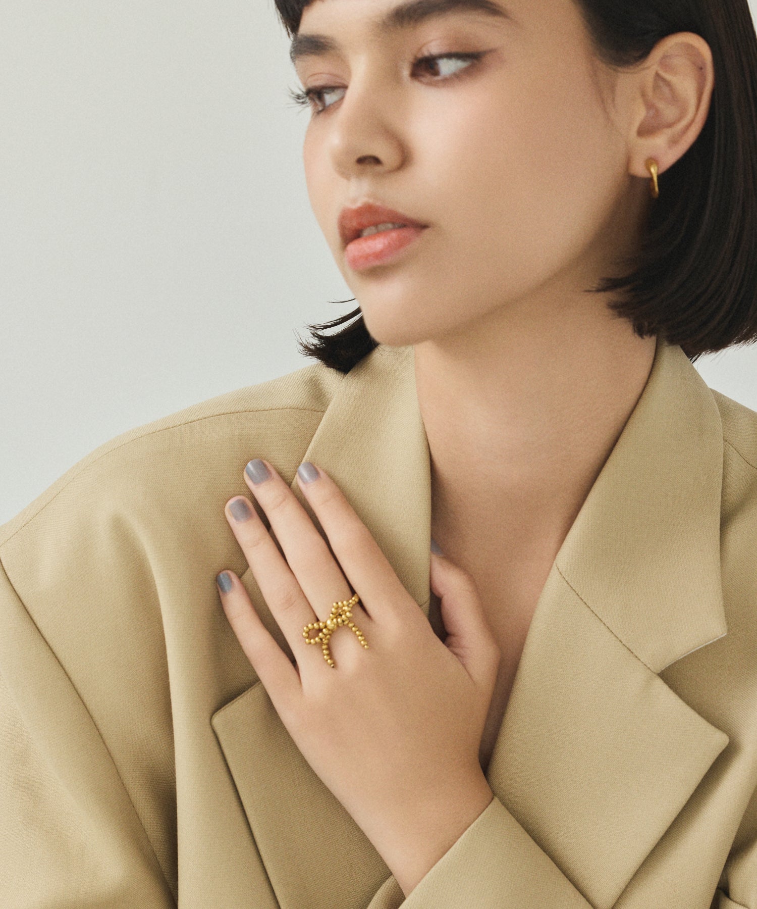 ゴールド]リボンボールリング