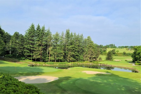 サンコーカントリークラブ ゴルフ土日祝日プレー（昼食付き） 1名様