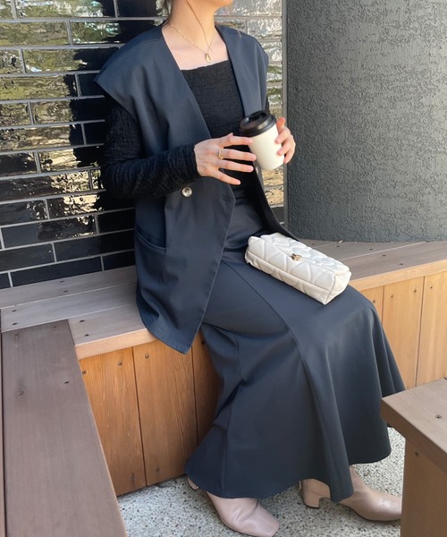 JUNOAH（ジュノア）の「オーバーサイズベスト＋マーメイドスカート