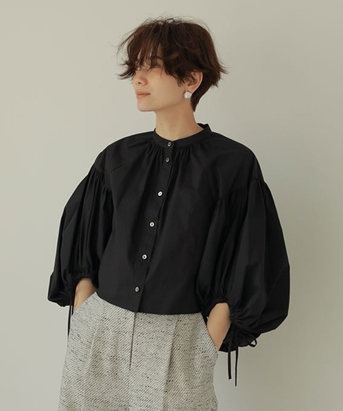 ETRE TOKYO（エトレトウキョウ）の「クロップドバルーンブラウス