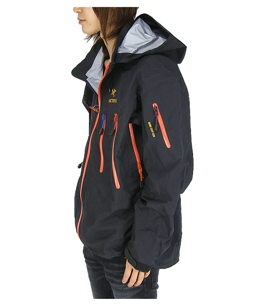 BEAMS（ビームス）の「ARC'TERYX×BEAMS / 別注 “THETA AR”シェル