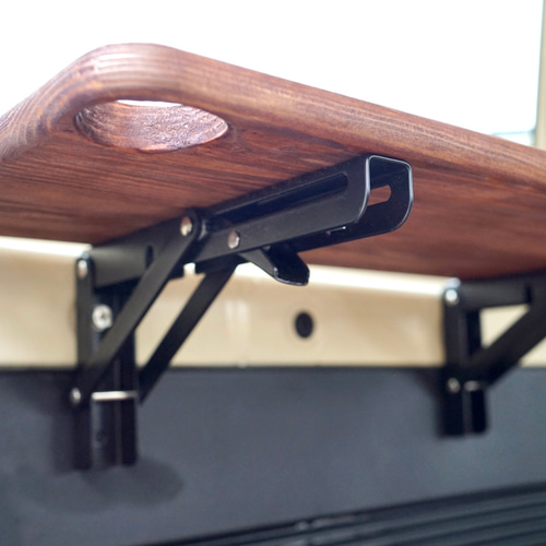 新型ジムニー 車種専用 折り畳み式サイドテーブル JIMNY刻印(W) 壁掛け