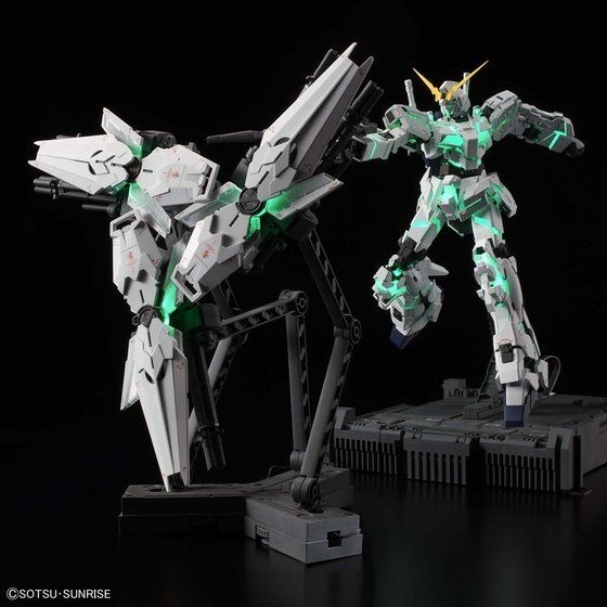 ガンダムUC」史上初！ 変身＆発光が両立した“ユニコーンガンダム Ver