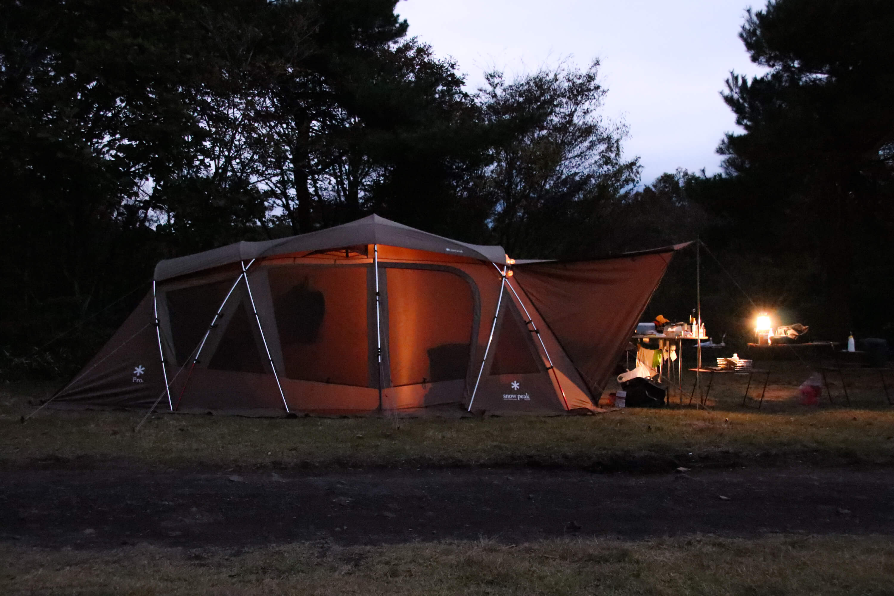 レビュー】スノーピークの「トルテュPro」を試す！ 高剛性のこのテント