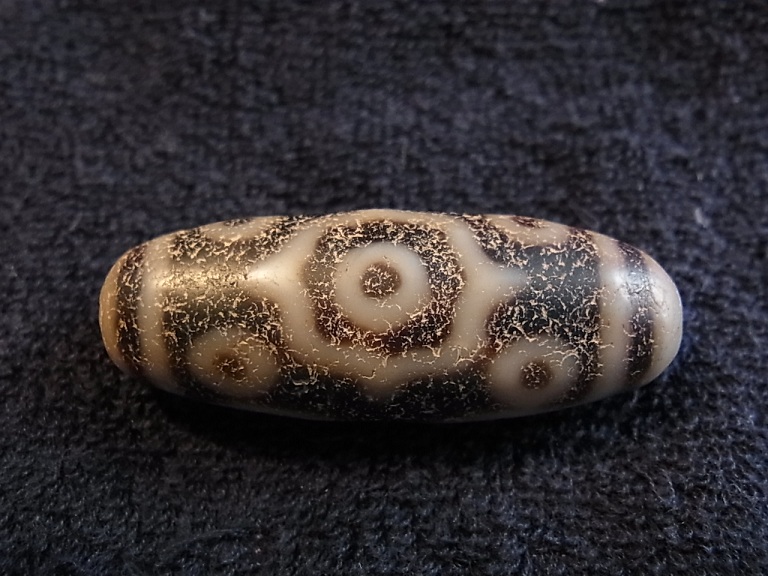 052 天珠 楕円形 虎牙蓮花天珠 dzibeads！ 052 天珠 楕円形 虎牙蓮花天