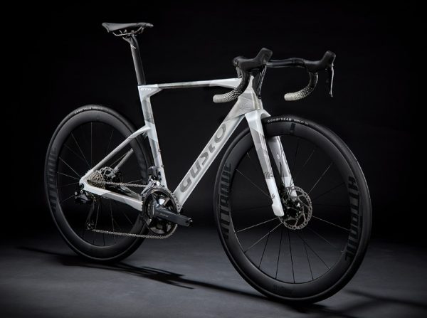 GUSTO / グスト ロードバイク「GTR / COBRA(コブラ)」の評判 / 違い