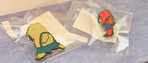 井上洋介『くまの子ウーフ』ピンバッジ販売しています