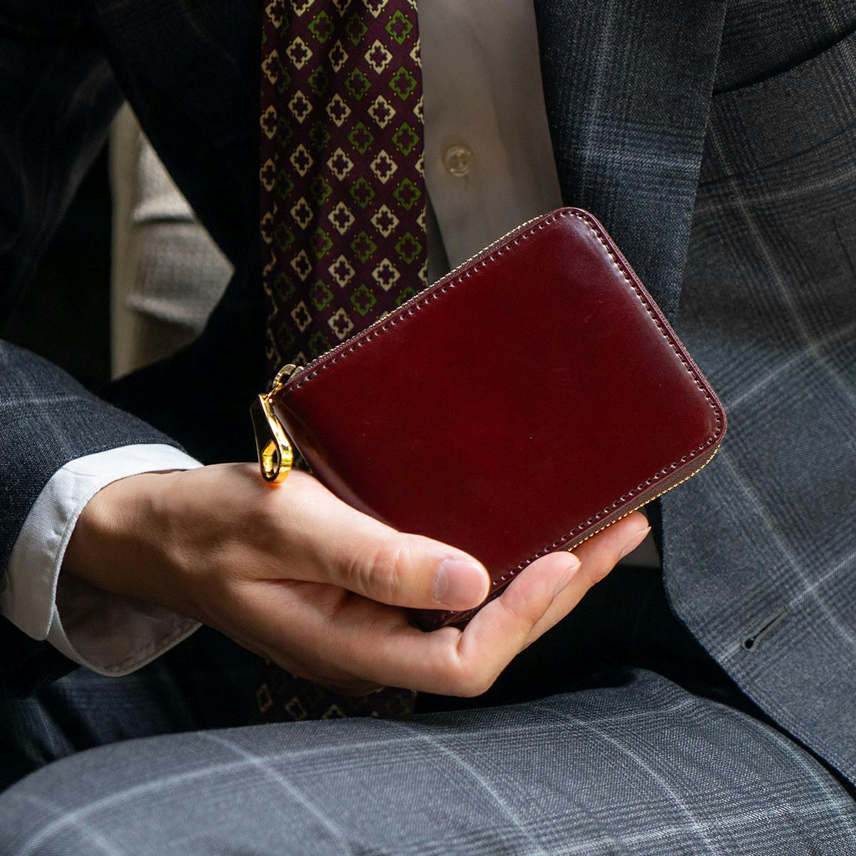 アニリンコードバン RFスモールウォレット（ラウンドファスナー二