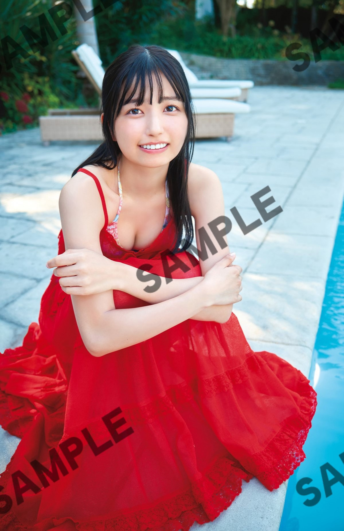 画像・写真 | 乃木坂46五百城茉央、プールサイドに“ちょこん”座り 1st