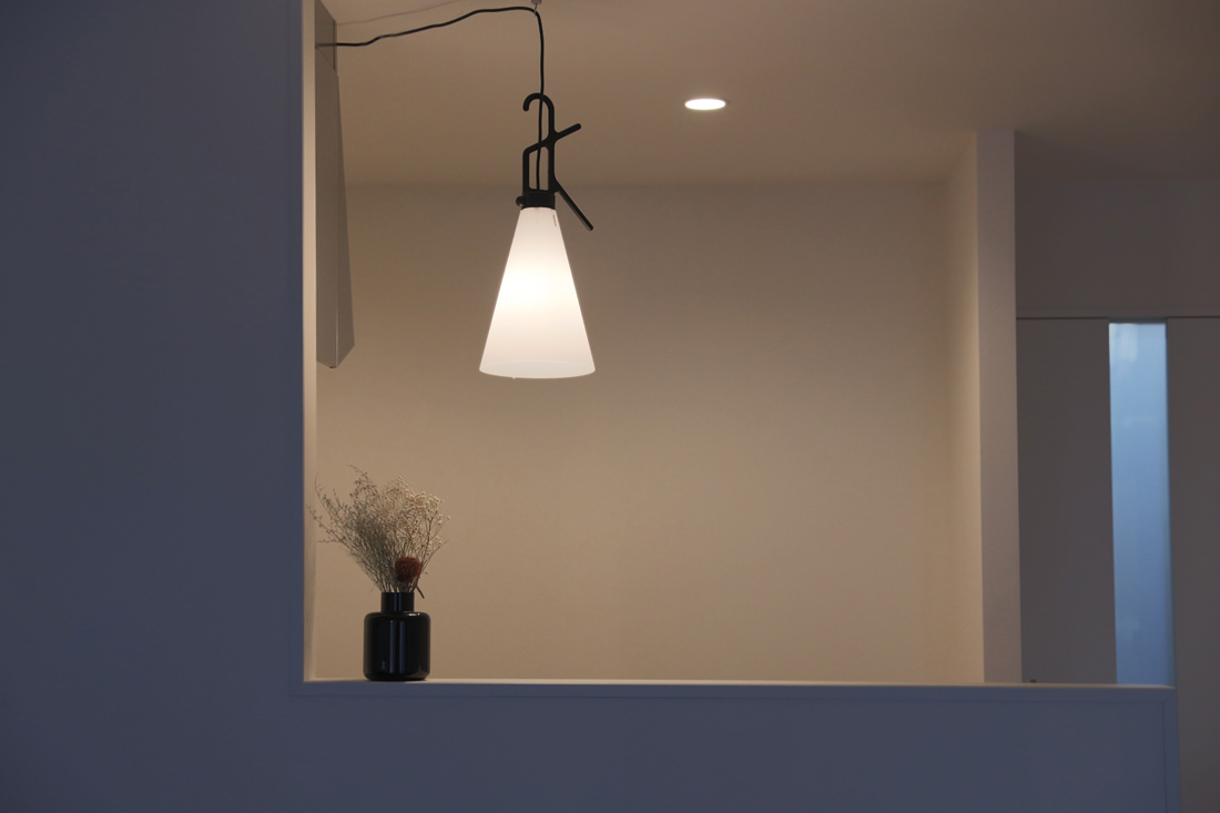 フロアスタンド FLOS MAYDAY BLK フロアスタンド FLOS MAYDAY BLK