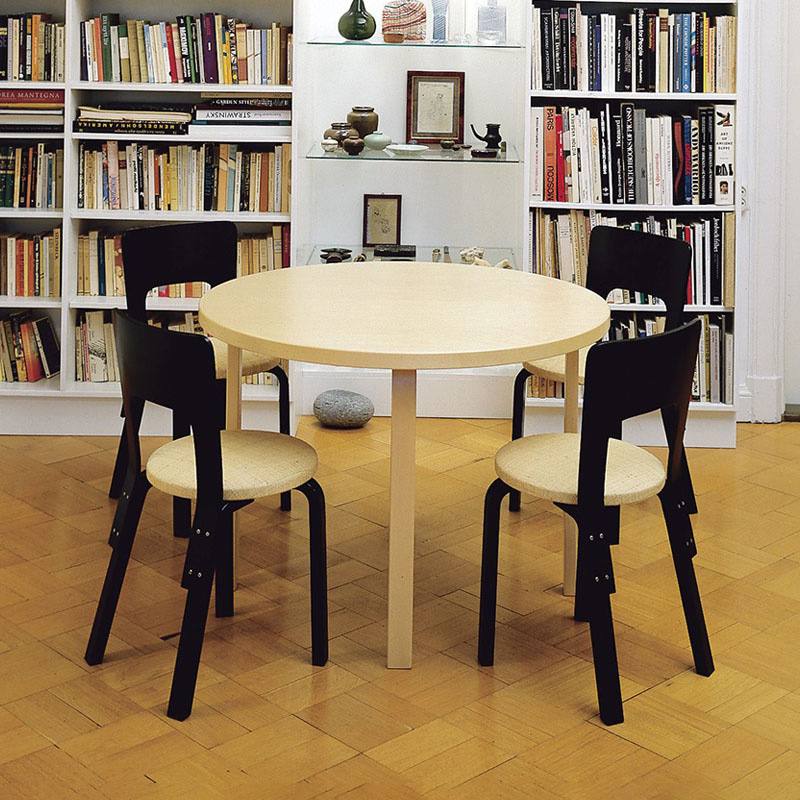 Artek（アルテック）90A テーブル ブラック リノリウム｜Alvar Aalto