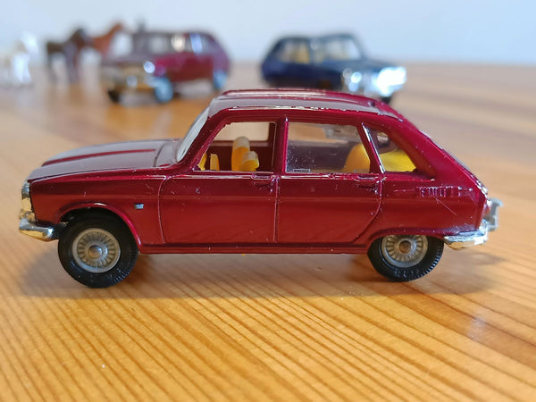 260 Renault 16 with original box – Corgi Toys