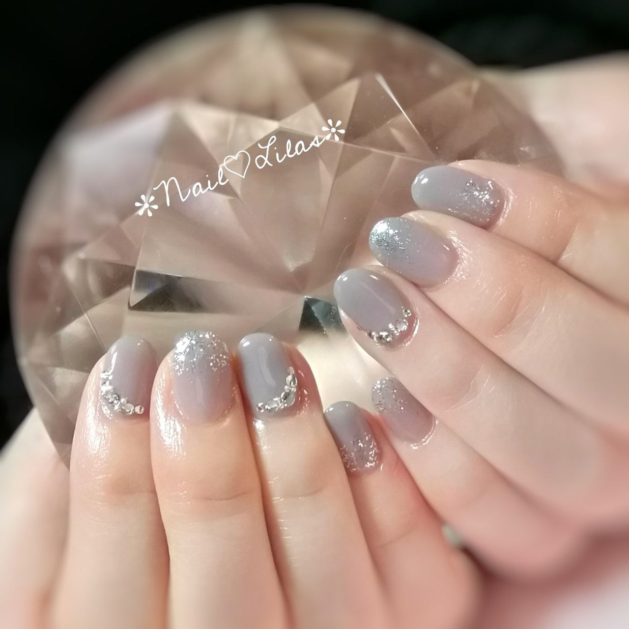 ハンド/グラデーション/ラメ/グレー/シルバー - Kaoriのネイルデザイン