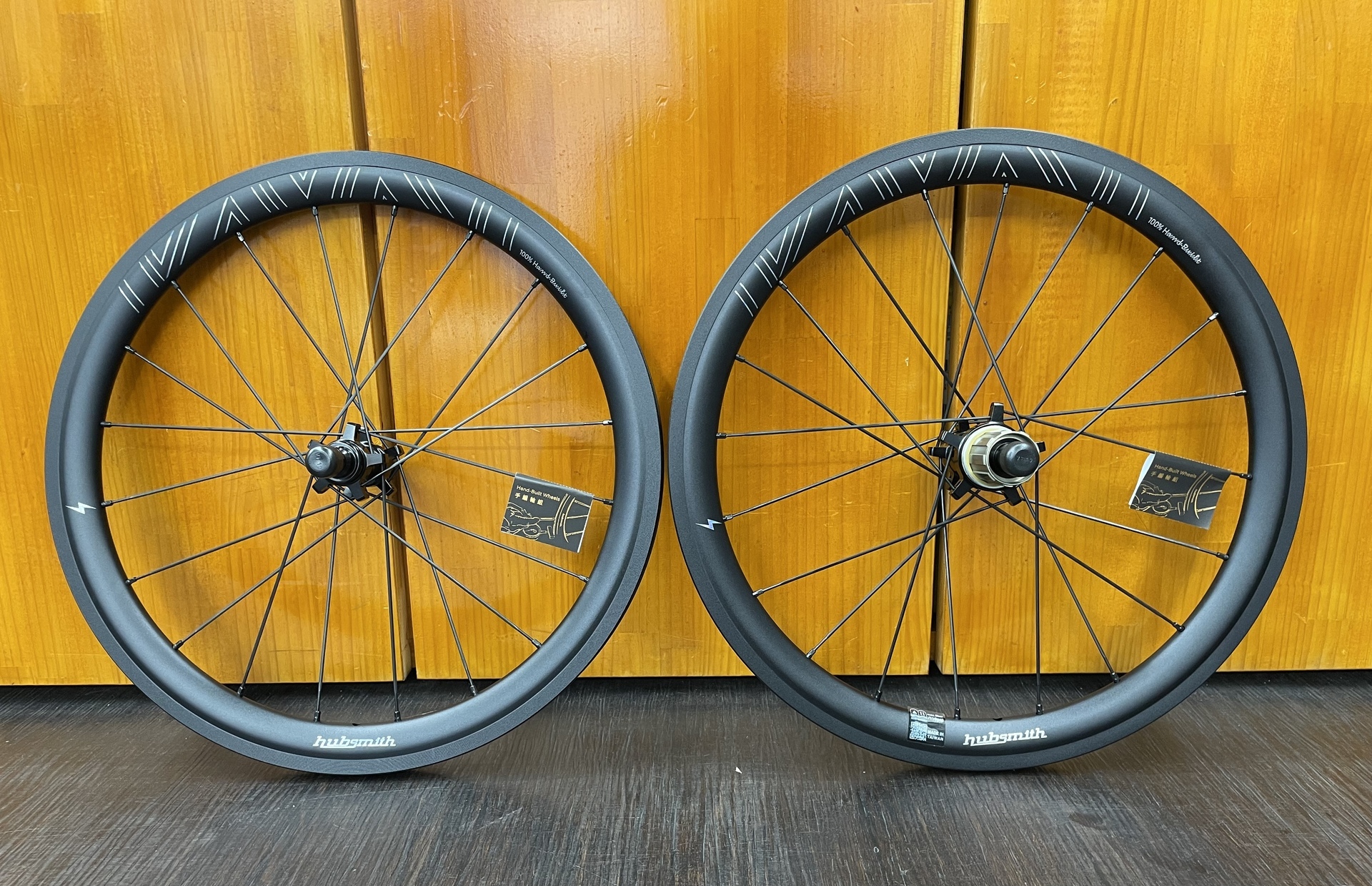 Birdy x カスタム】 hub smith HS-406 Locust 入荷いたしました。