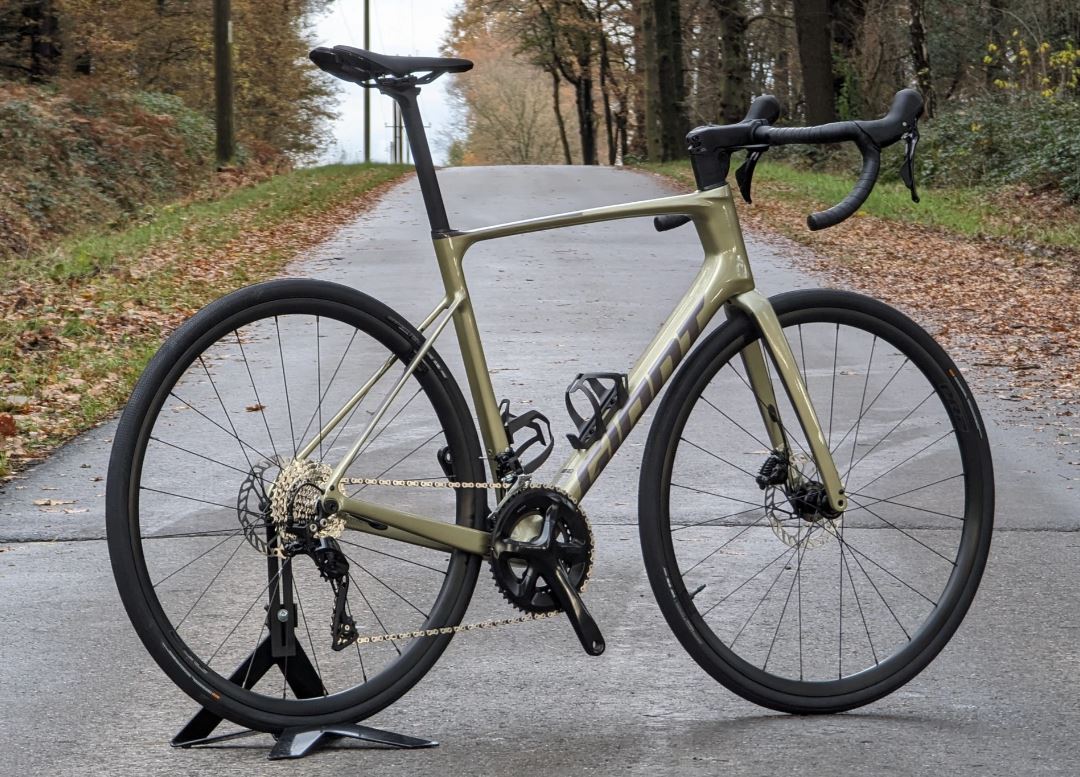 Giant Defy Advanced 2 -2024 - Small - NEW – CycloPro