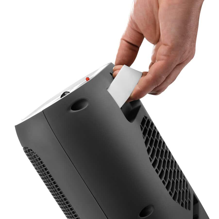 DeLonghi Compact Ceramic Heater with Remote HFX42T15GI | De'Longhi US