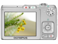 オリンパス、ステンレスボディ採用機など「FEシリーズ」3モデル