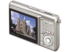 カシオ、海外で720万画素の「EXILIM ZOOM EX-Z70」を発表
