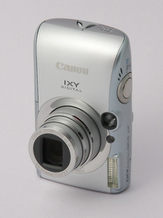 新製品レビュー】キヤノン「IXY DIGITAL 820IS」
