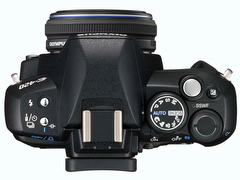 オリンパス、標準パンケーキレンズ「25mm F2.8」