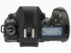 新製品レビュー】オリンパス「E-30」