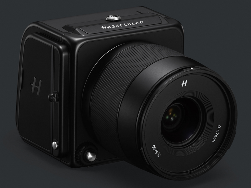 ハッセルブラッド、「CFV II 50C」に月面着陸50周年記念マットブラック