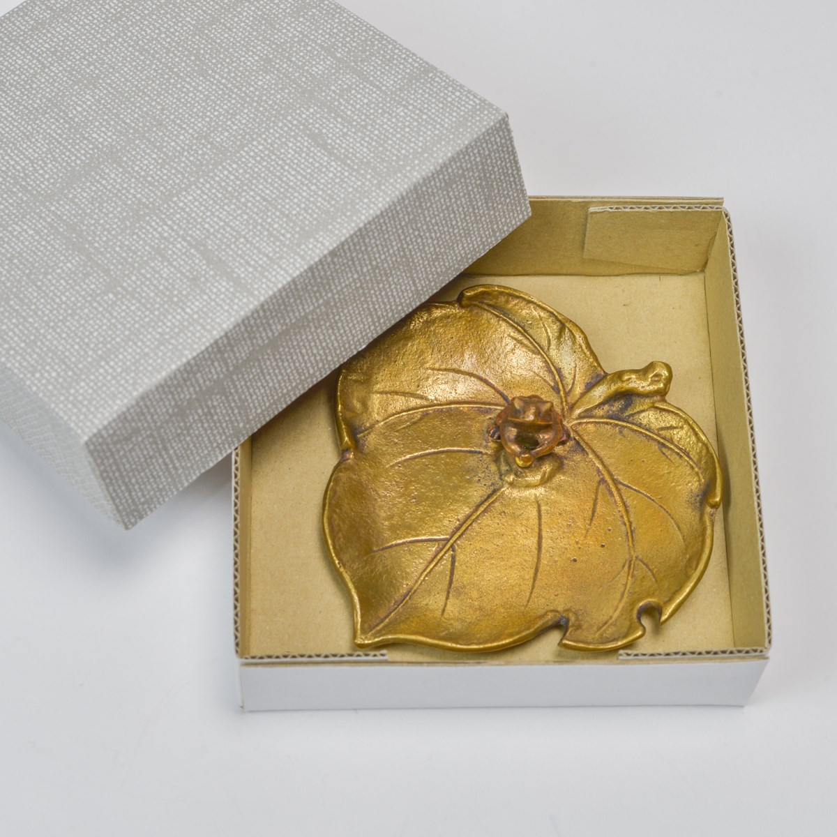 銅製 香立 ぶどうに蛙 大 / お香 線香 リラックス 仏具 人気 高岡銅器