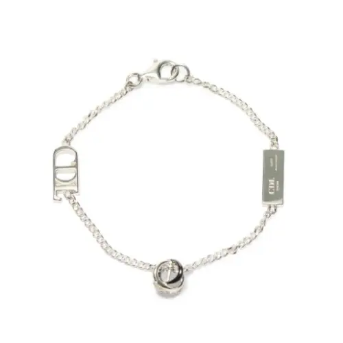 登坂広臣が着用している「ブレスレット」のアイテム紹介