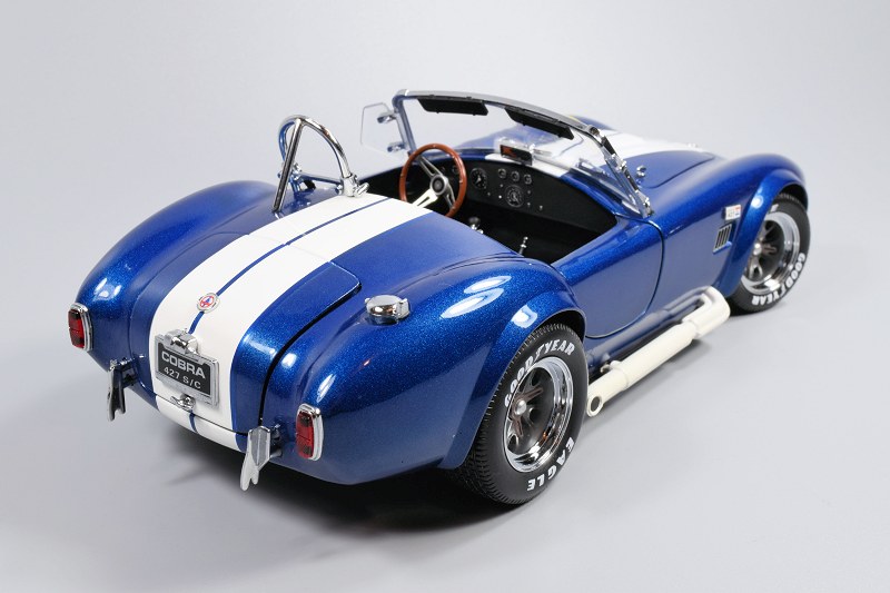 REVIEW: Kyosho Shelby Cobra 427 S/C x3! • DiecastSociety.com