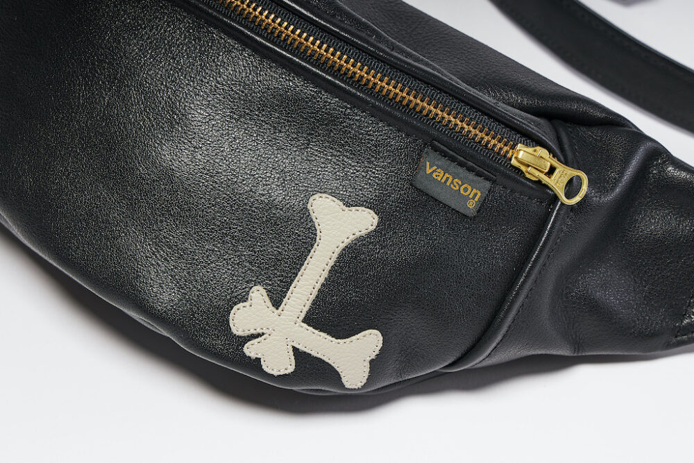 渋カジ世代にはお馴染みの銘品「vanson」のレザーウエストポーチが