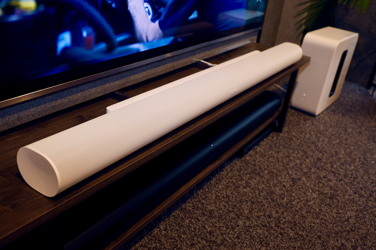 Sonosの新型最上位サウンドバー『Arc Ultra』と『Sub 4』を試聴。感銘