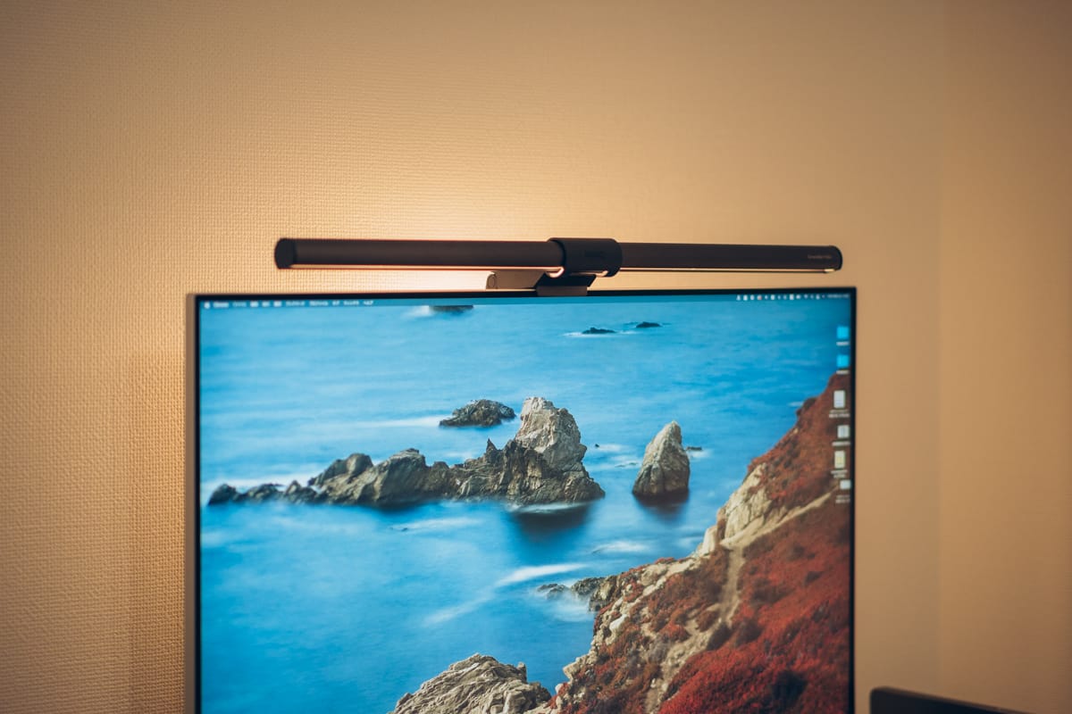 BenQ ScreenBar Haloレビュー！ケーブル嫌いにおすすめのデスクライト