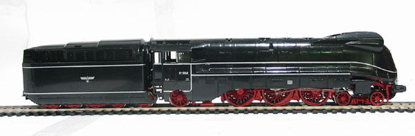 Liliput L111103 Streamlined BR 01 1062 4-6-2 of the DRG - Hattons