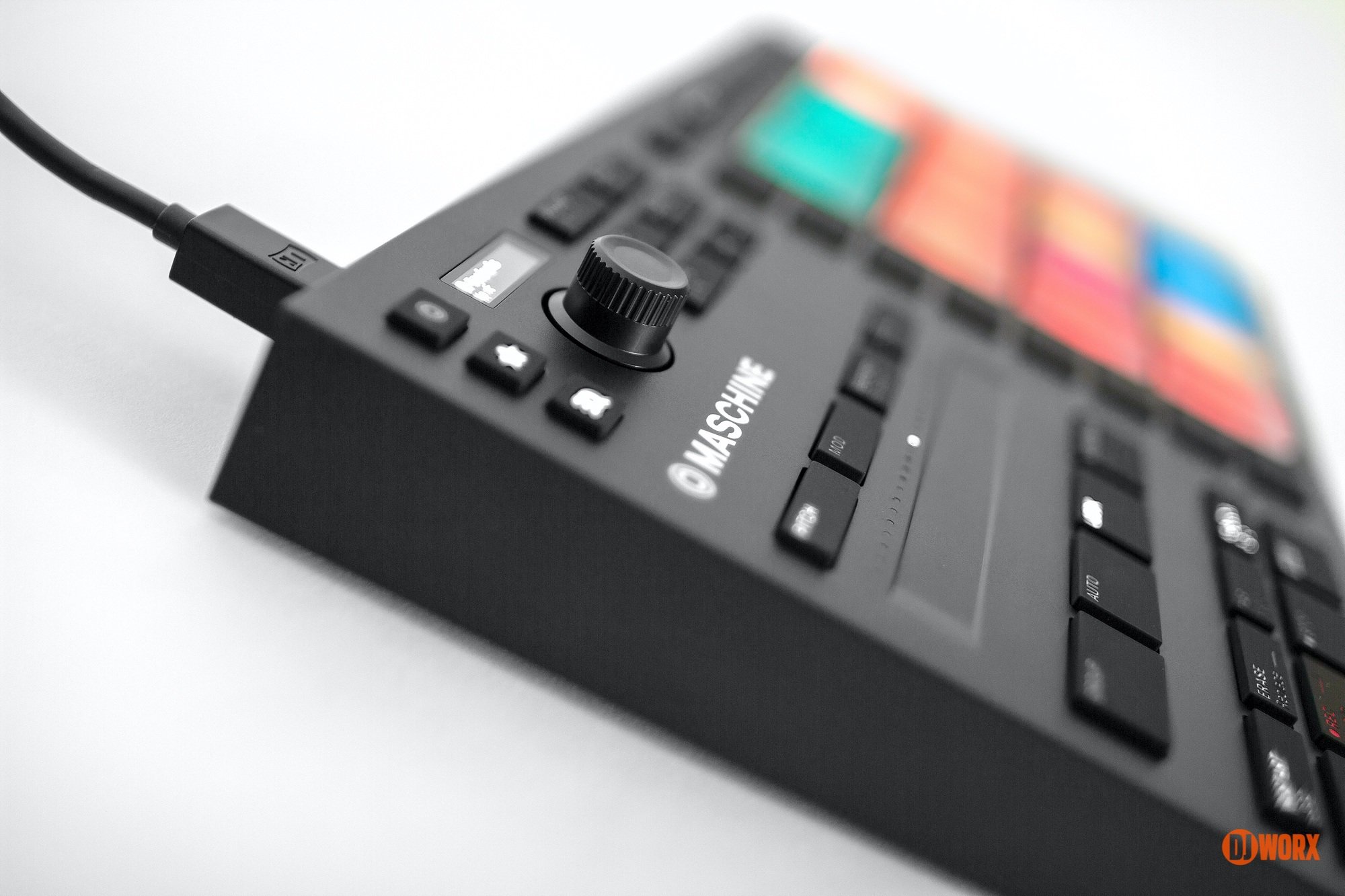 REVIEW: Maschine Mikro MK3 — a DJ's perspective
