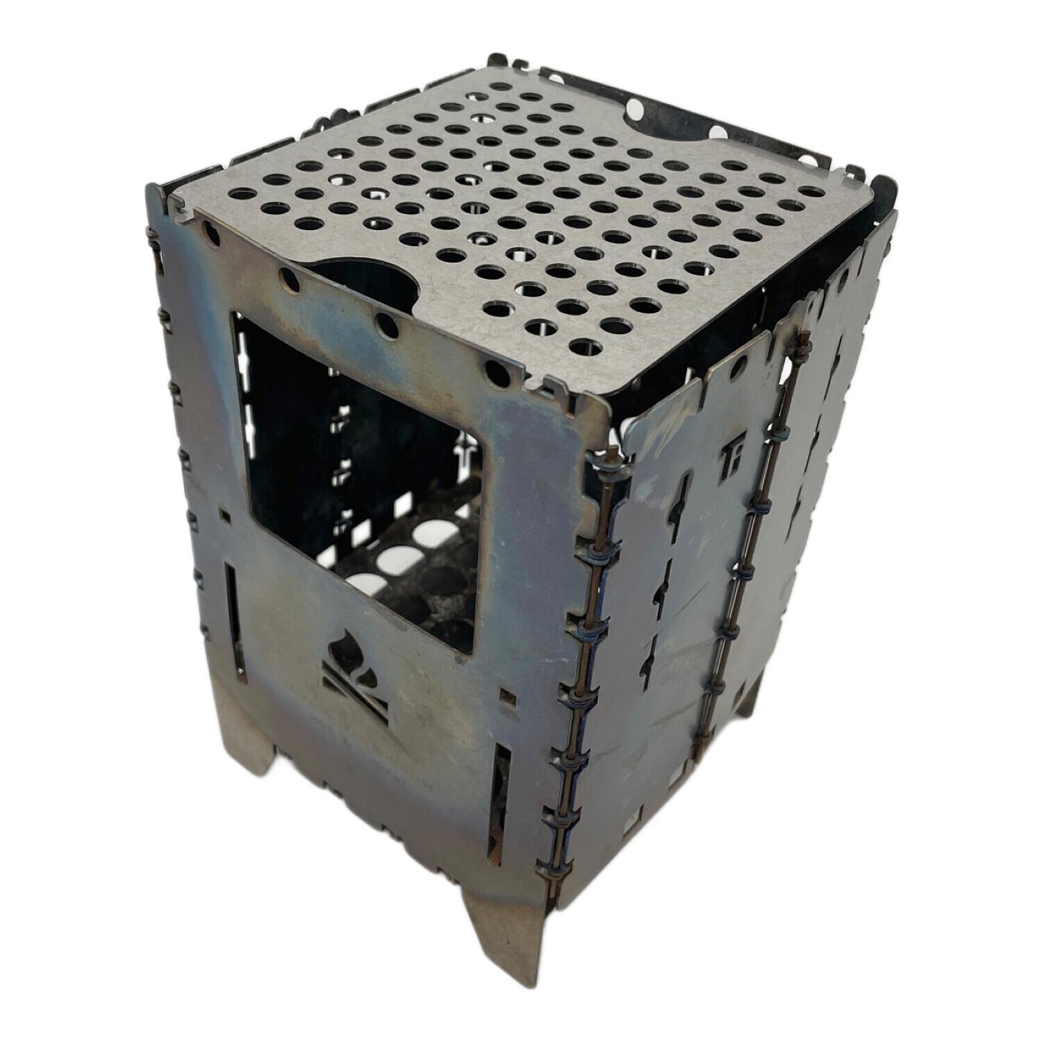 BUSHCRAFT ESSENTIALS (ブッシュクラフトエッセンシャルズ) 焚火台