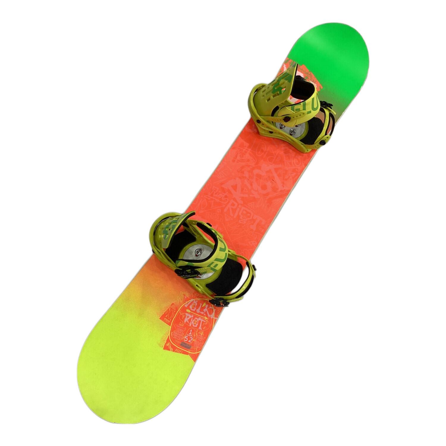 Volkl (フォルクル) RIOT スノーボード キズ有 152cm ライトグリーン