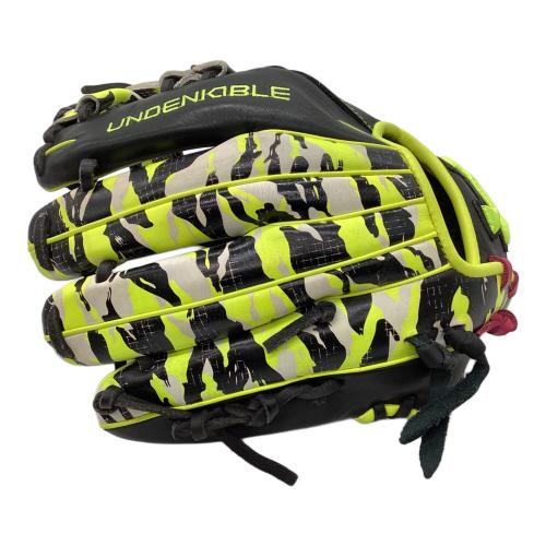 UNDER ARMOUR (アンダーアーマー) 軟式グローブ ブラック×イエロー