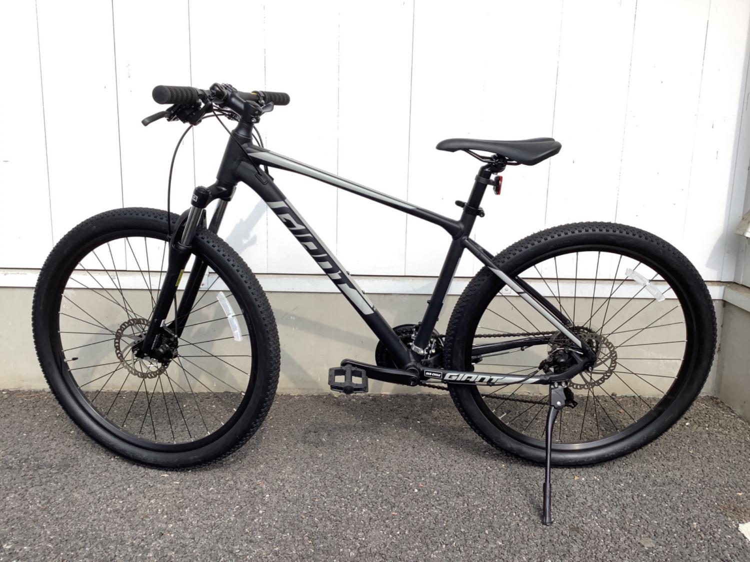 GIANT ブラック アルミマウンテンバイク 21段ギア 引取り限定 横浜市