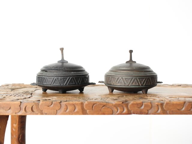 李王家美術工場造/美銘 大正四年 朝鮮鉄道記念/行啓記念 李朝鍋意四足