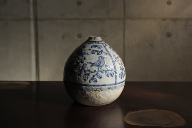 新開寛山 鳥と実 花瓶 P538｜骨董店 のびる 古美術 骨董 和風建具 蔵戸