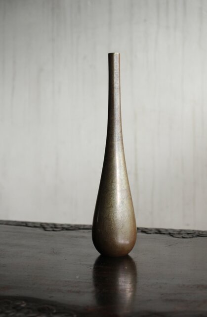 人間国宝 金森映井智/栄一 朧銀 曽呂利/四分一花器 M431｜骨董店