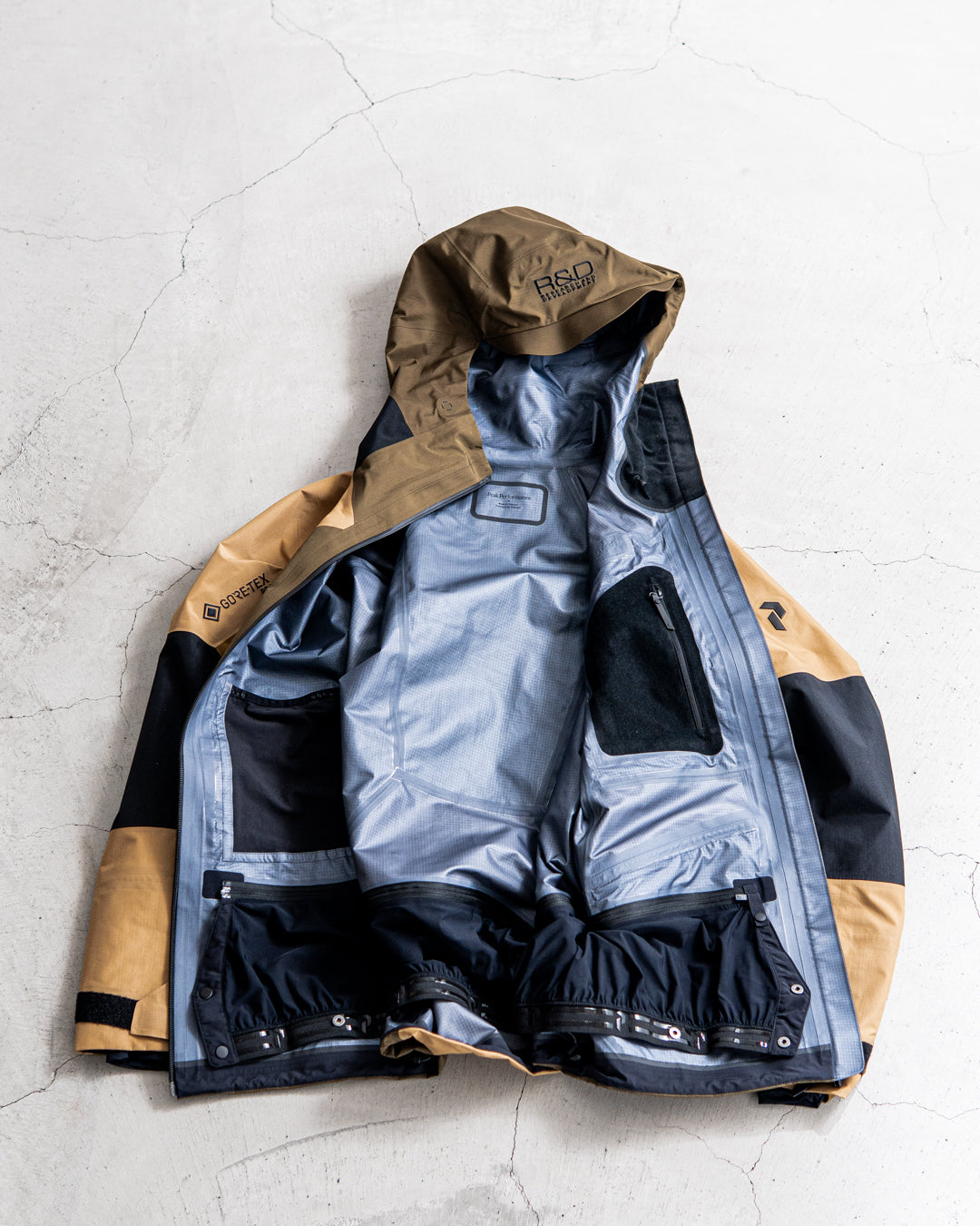 通販] Peak Performance (ピーク パフォーマンス) Trail 3L Hipe