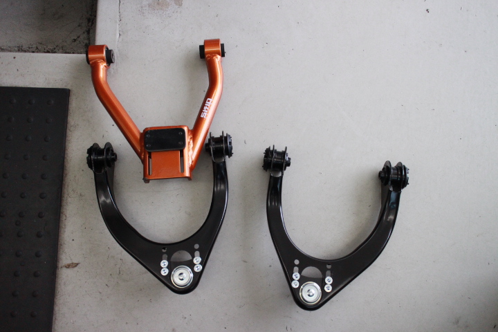 20クラウン アッパーアームショートナックル 20クラウン アッパー