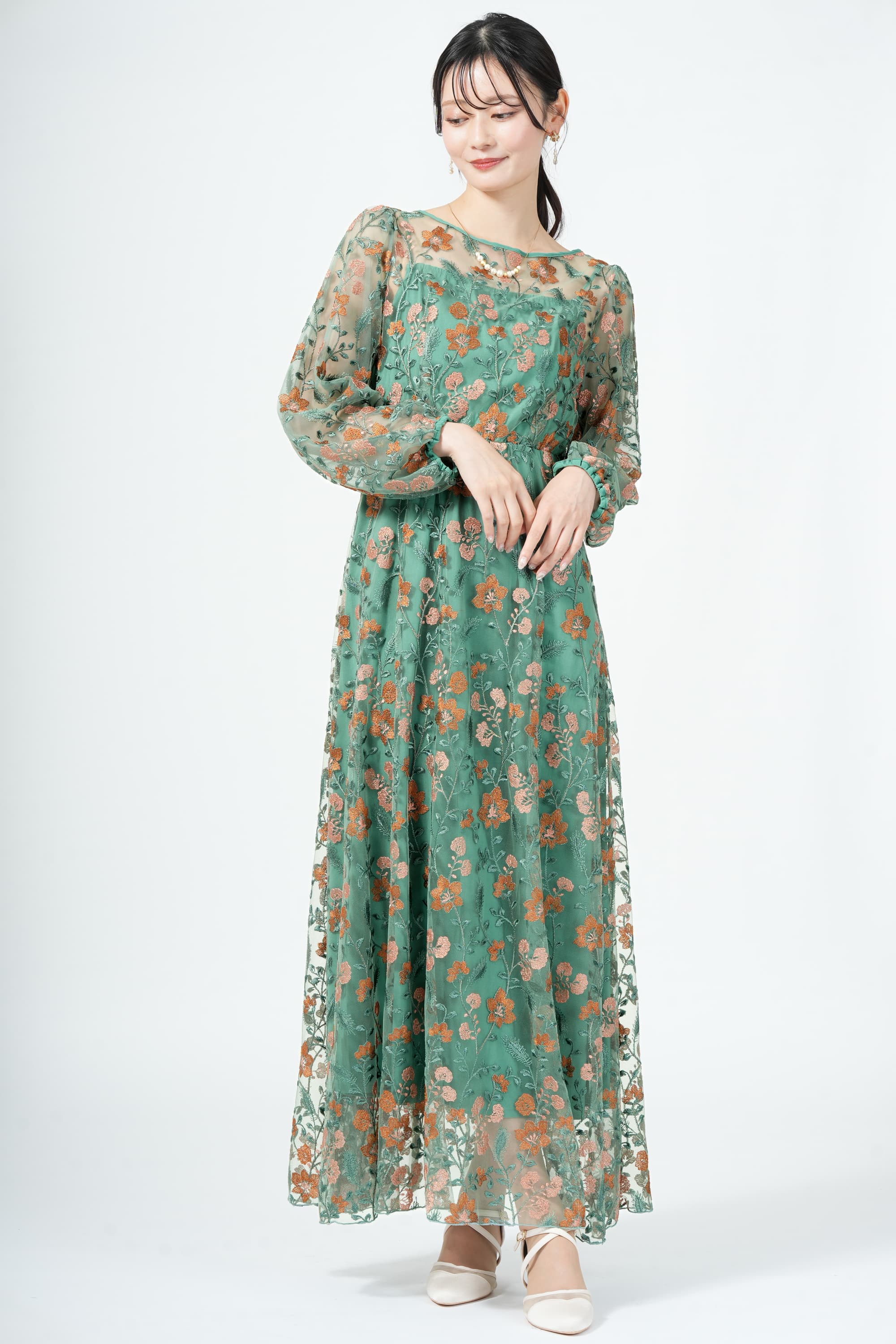 Kastane レトロフラワー刺繍グリーンドレス (M) をレンタル - 結婚式