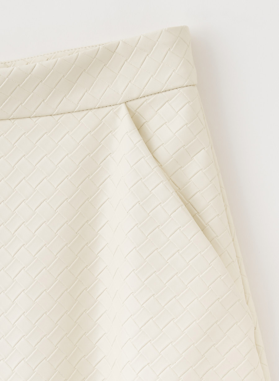 エンボスフレアスカート｜LOUNIE（ルーニィ）公式サイト／公式