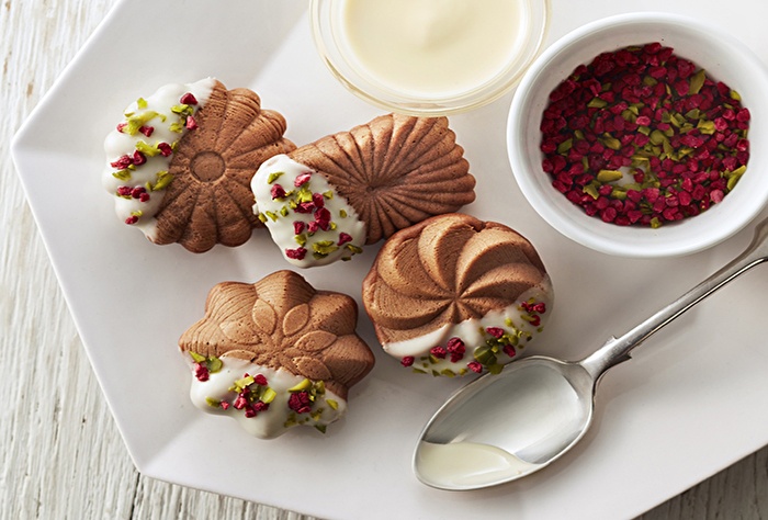 ホットサンドメーカーのレシピ チョコがけプチガトー | ブルーノ