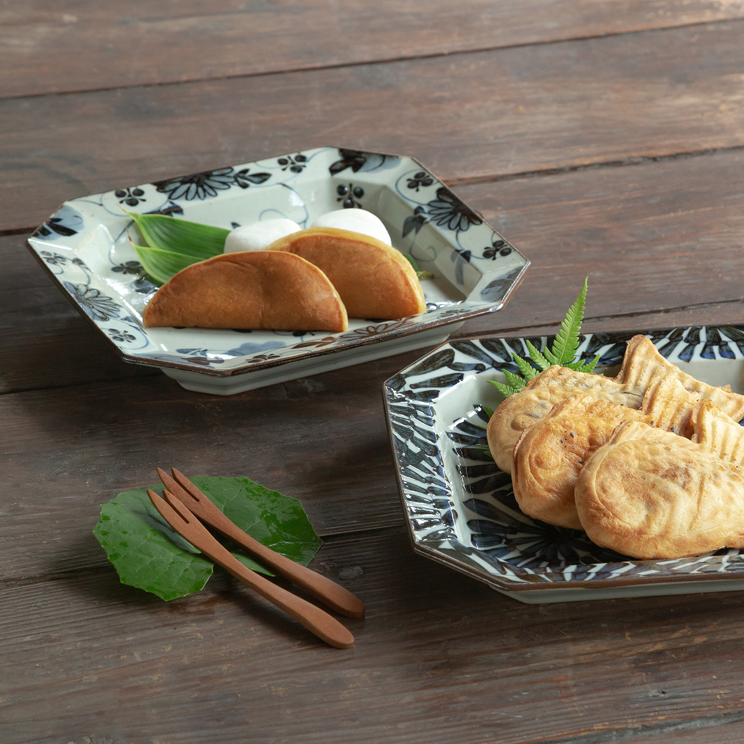 Price Gift｜古染紋 手描き八角大皿ペア｜西海陶器 | SAIKAI B-SHOP